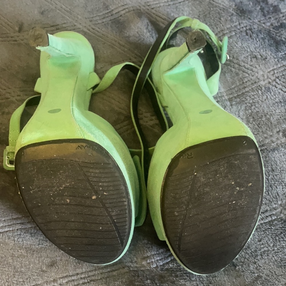 Giuseppe Zanotti “ Denny Bow” Mint Green Platform Sandal Size 39  ‼️PRICE FIRM‼️ - Picture 5 of 16